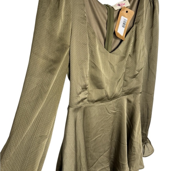 ✨ Peach Love Olive Green Satin Long Sleeve Mini Dress S NWT ✨ - Picture 2 of 5